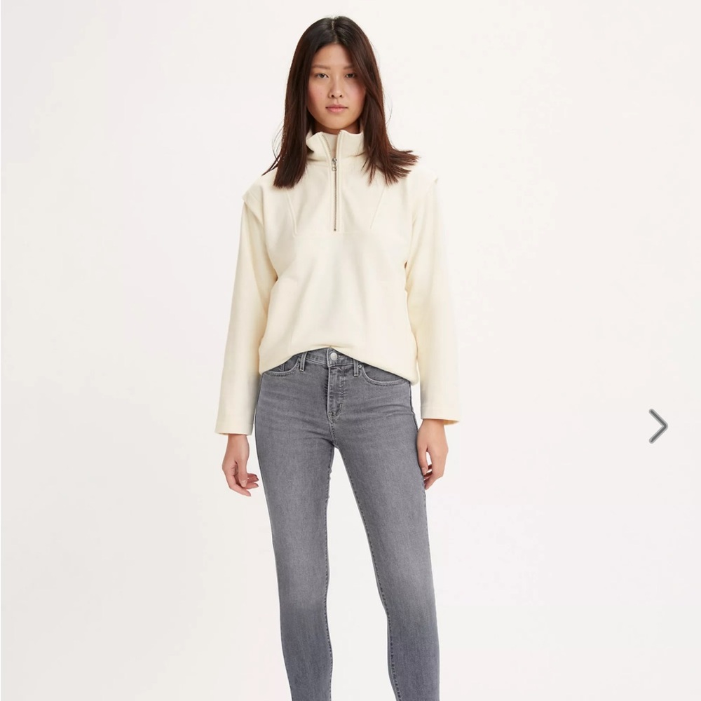 Women’s Gray Levi Jeans